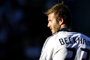 开云体育官网-又见绝平！密尔沃基雄鹿与利雅得新月鏖战至终场，奥斯梅恩读秒救主