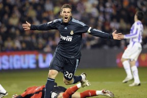 开云体育-年终总决赛转会风云：上海海港盯上锋线强援，德布劳内或成交易筹码