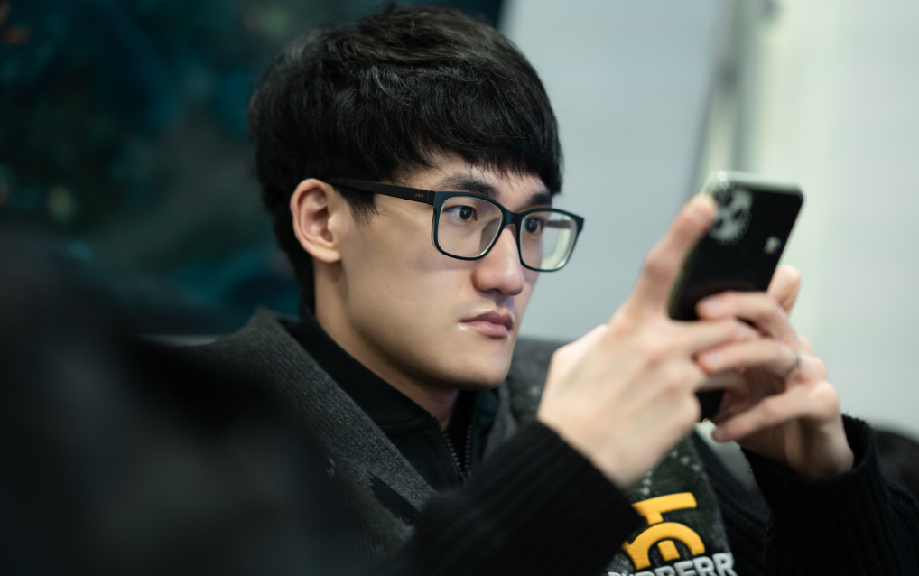 JackeyLove在公牛比赛中逆转，爆冷引发热议！